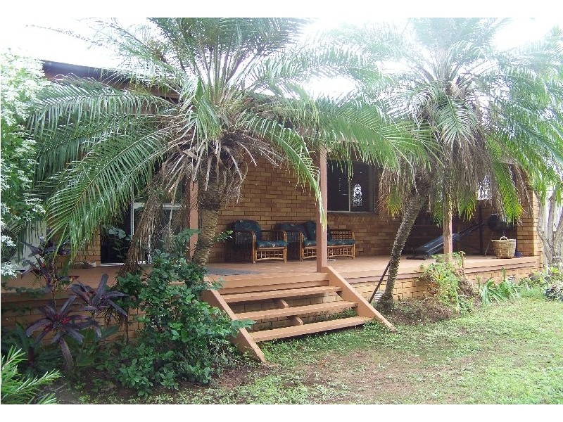 8 Squire Street, Macleay Island QLD 4184