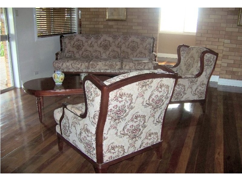 8 Squire Street, Macleay Island QLD 4184