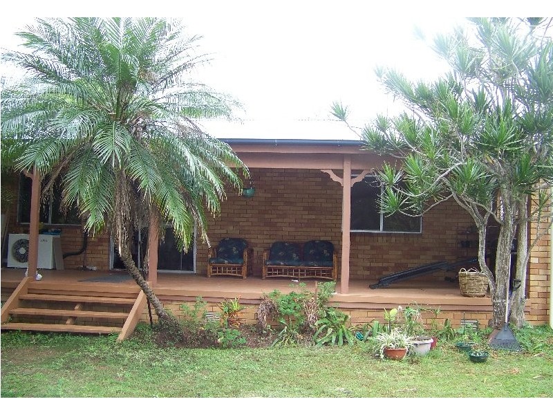 8 Squire Street, Macleay Island QLD 4184