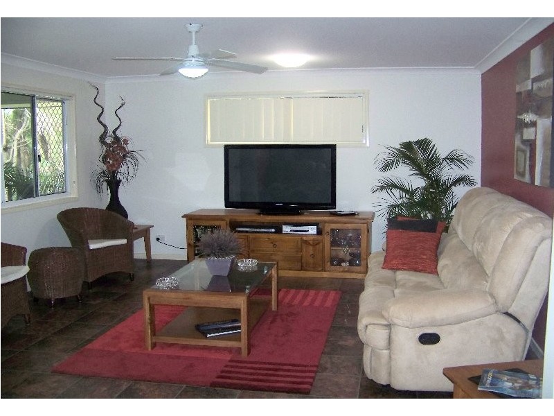 115 High Central Rd, Macleay Island QLD 4184