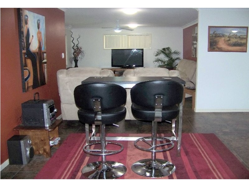 115 High Central Rd, Macleay Island QLD 4184