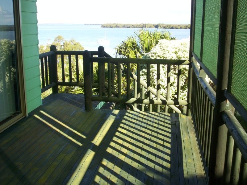 106 Western Rd, Macleay Island QLD 4184