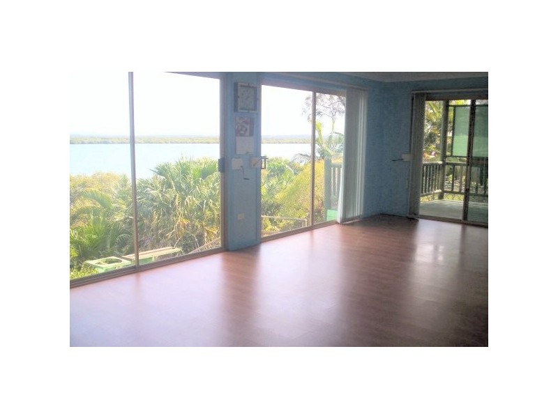 106 Western Rd, Macleay Island QLD 4184