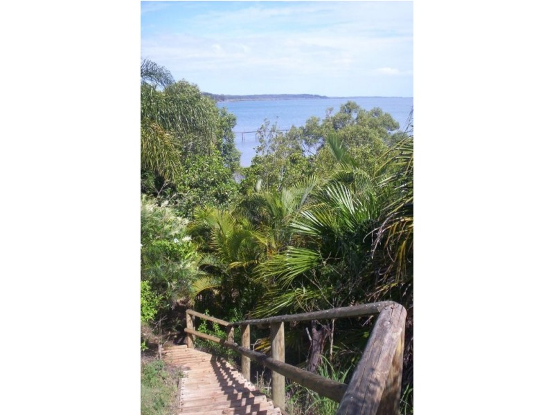 106 Western Rd, Macleay Island QLD 4184