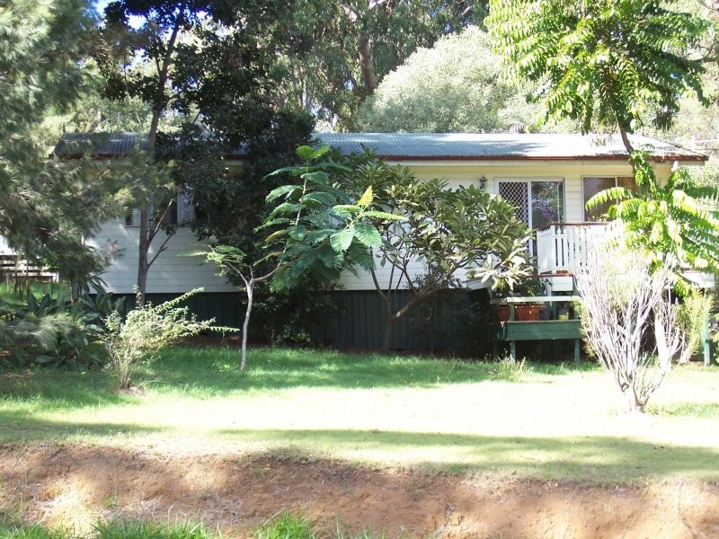 102 KATE ST, Macleay Island QLD 4184