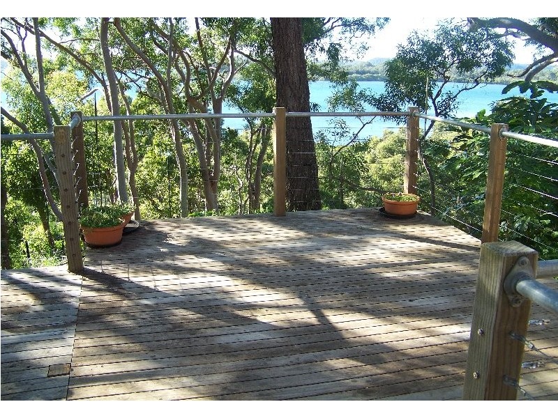 28 Blue Waters Crescent, Macleay Island QLD 4184