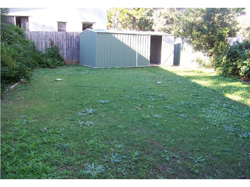 28 Blue Waters Crescent, Macleay Island QLD 4184