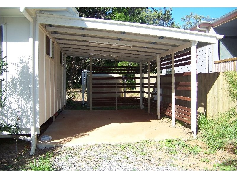 4 Hamilton Parade, Macleay Island QLD 4184
