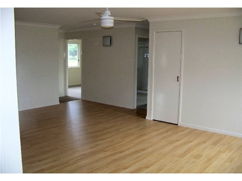 17 Michael Street, Macleay Island QLD 4184