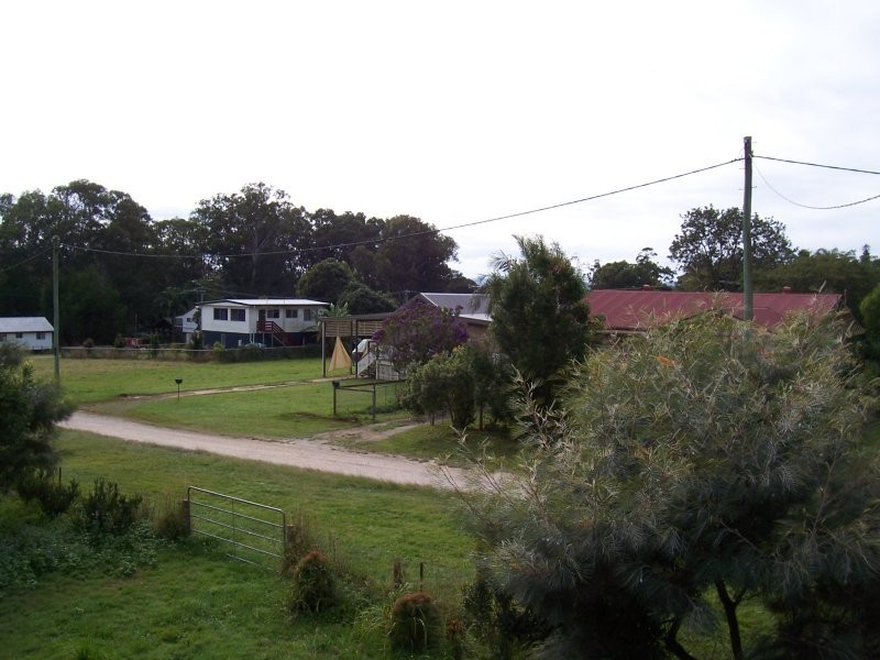 9 BETTY ST, Macleay Island QLD 4184