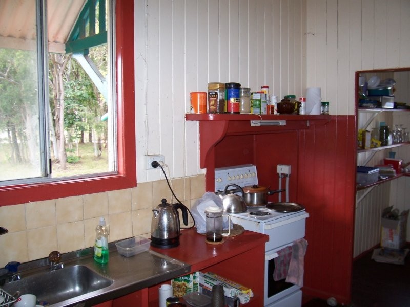 9 BETTY ST, Macleay Island QLD 4184