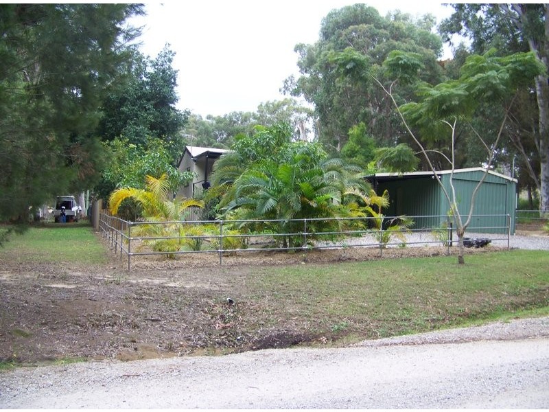 9 ARUMA st, Macleay Island QLD 4184