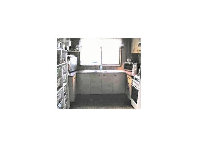 24 Udara St, Macleay Island QLD 4184