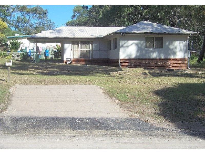 12 Tukkeri St, Macleay Island QLD 4184