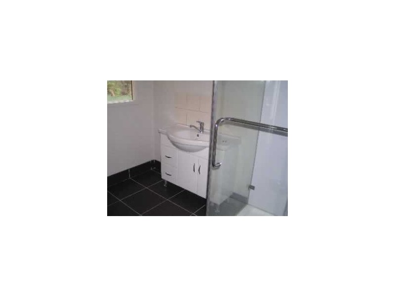 12 Tukkeri St, Macleay Island QLD 4184
