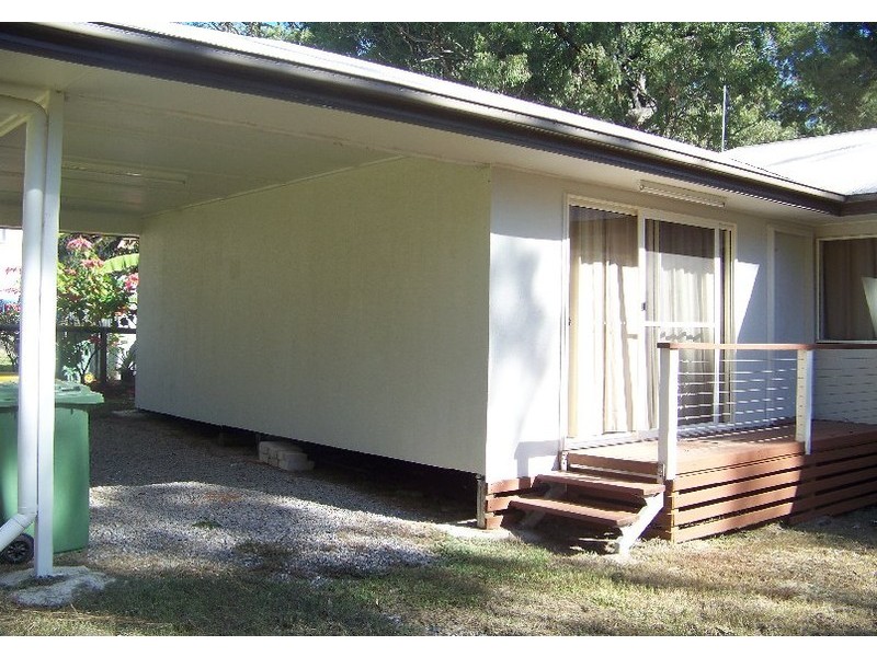 12 Tukkeri St, Macleay Island QLD 4184