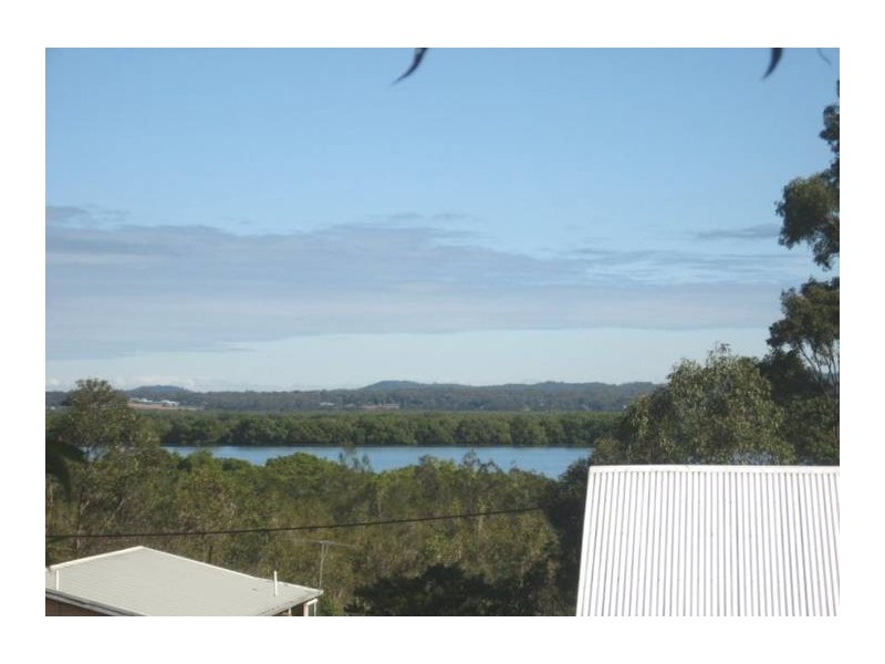 64-70 TAYLOR ST, Russell Island QLD 4184