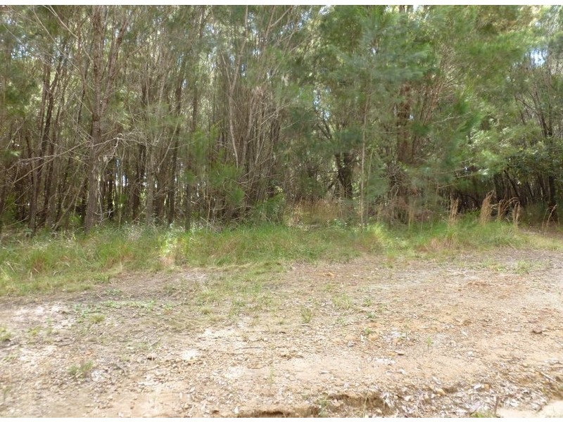 15 Cathy St, Macleay Island QLD 4184