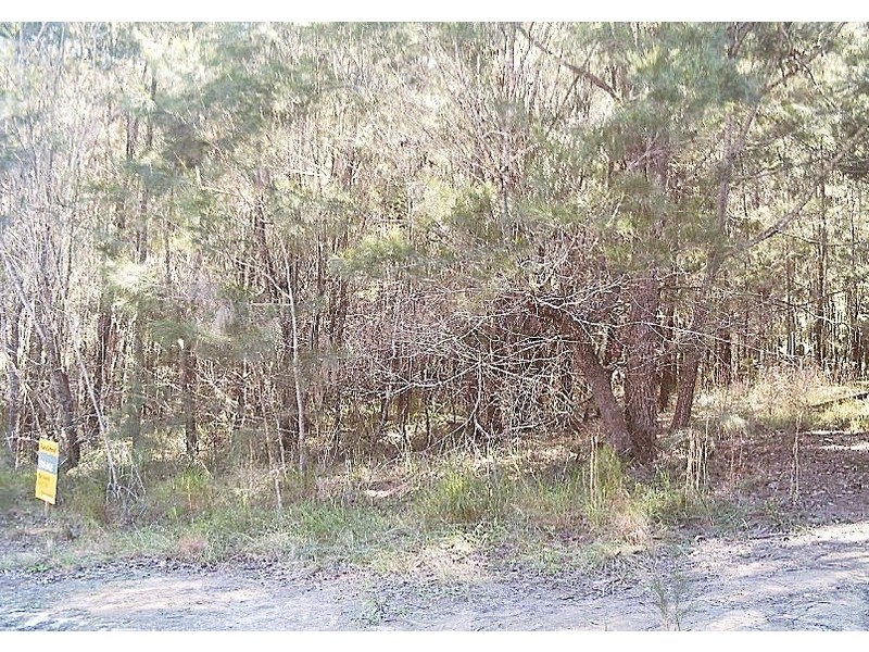 15 Cathy St, Macleay Island QLD 4184