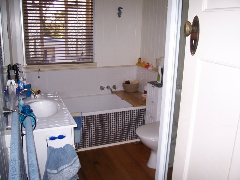 21 – 23 COLUMBIA ST, Macleay Island QLD 4184