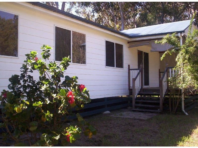 5 Kalara St, Macleay Island QLD 4184