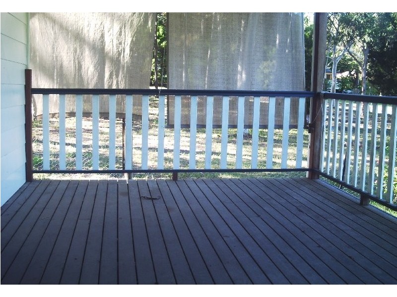 5 Kalara St, Macleay Island QLD 4184