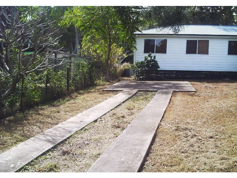 5 Kalara St, Macleay Island QLD 4184