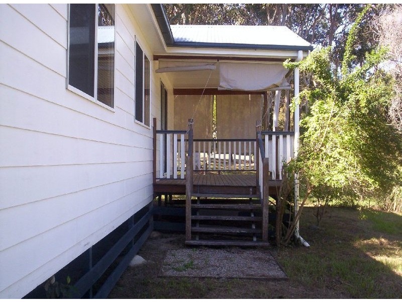 5 Kalara St, Macleay Island QLD 4184