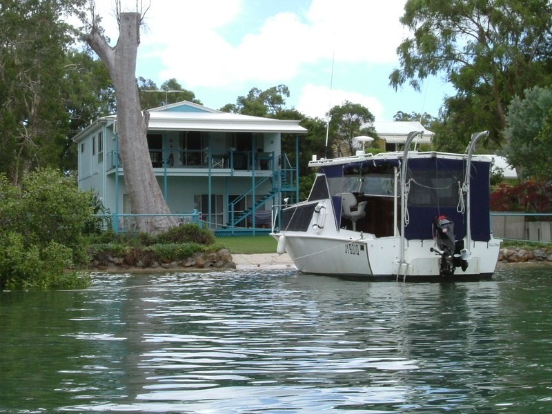 19 Coondooroopa Drive, Macleay Island QLD 4184