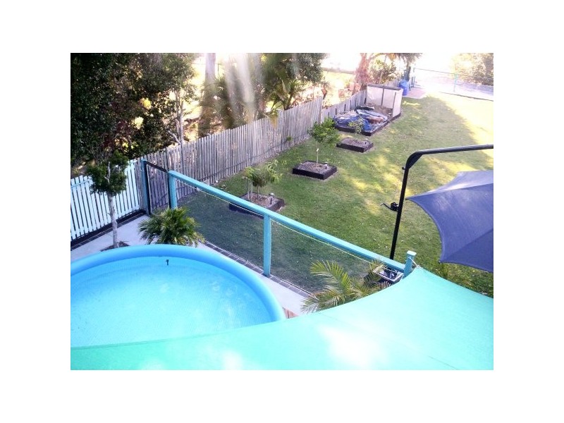 19 Coondooroopa Drive, Macleay Island QLD 4184