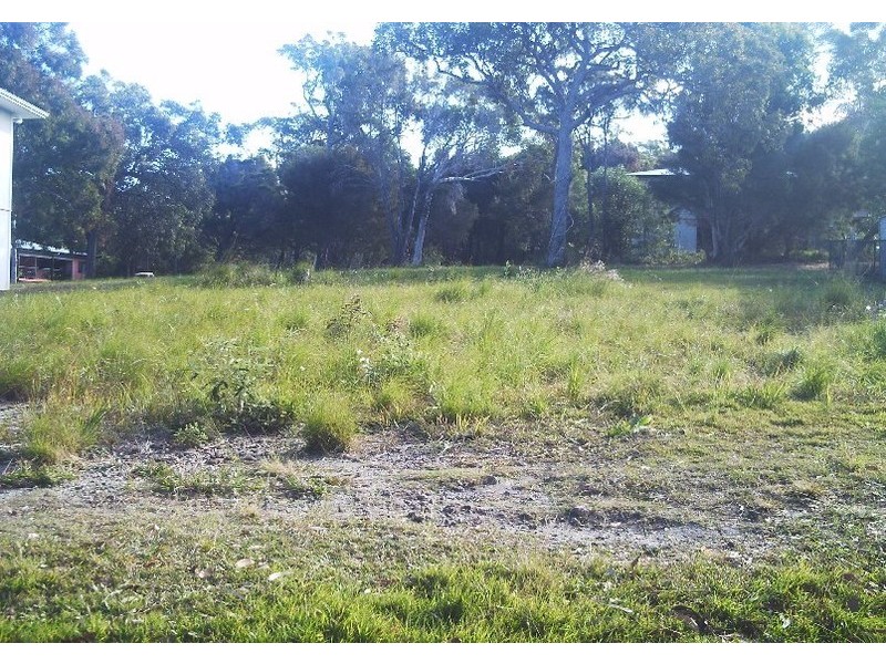 9 Koonwarra Parade, Macleay Island QLD 4184