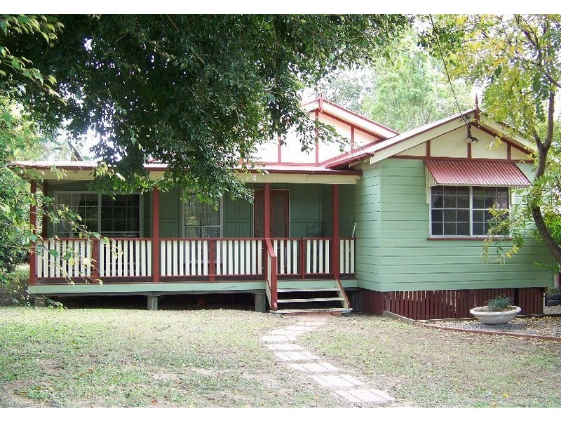 28 Vine Street, Macleay Island QLD 4184