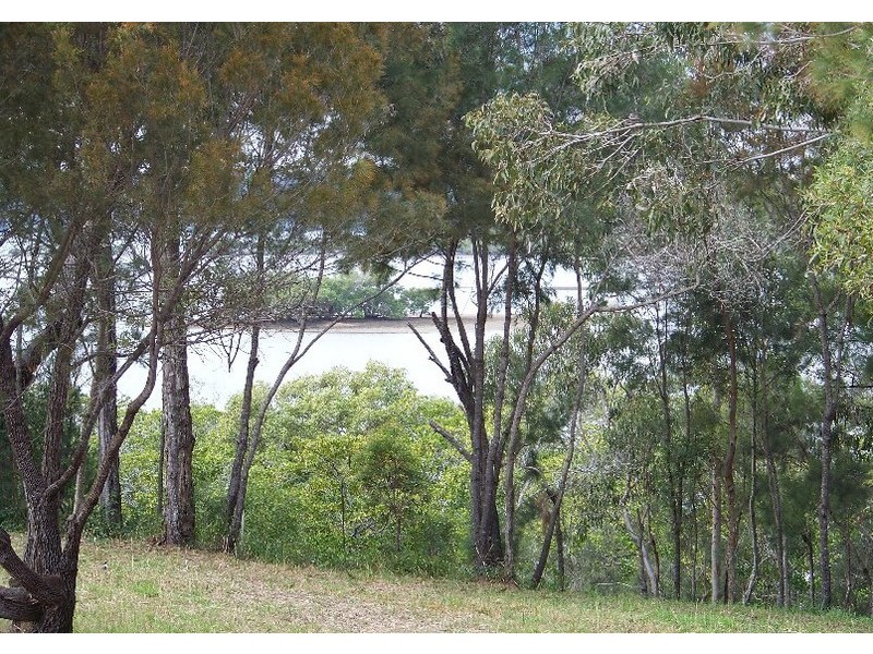 65 Francis Rd, Macleay Island QLD 4184