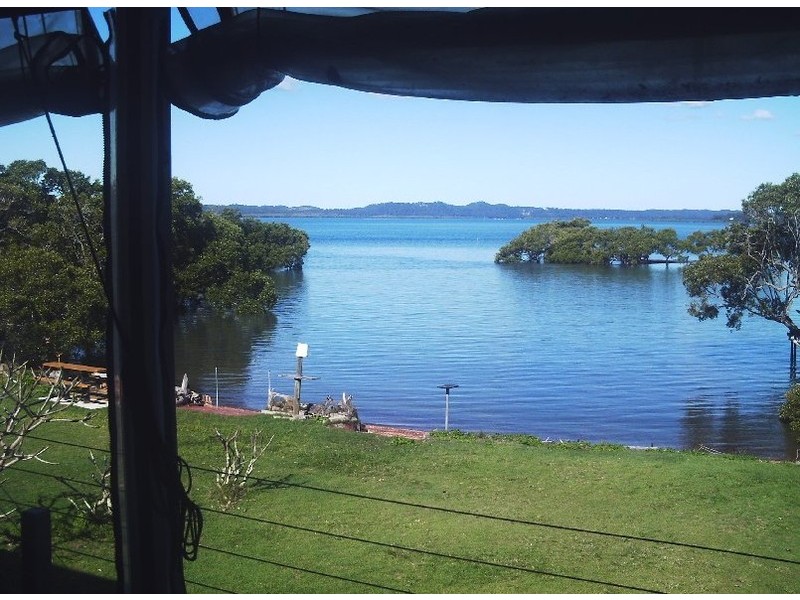 38 Coorong St, Macleay Island QLD 4184