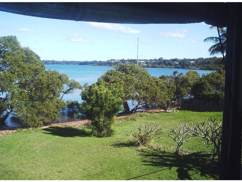 38 Coorong St, Macleay Island QLD 4184