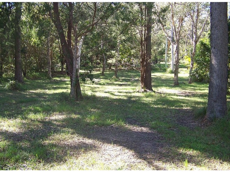 13 Kardinia Street, Macleay Island QLD 4184