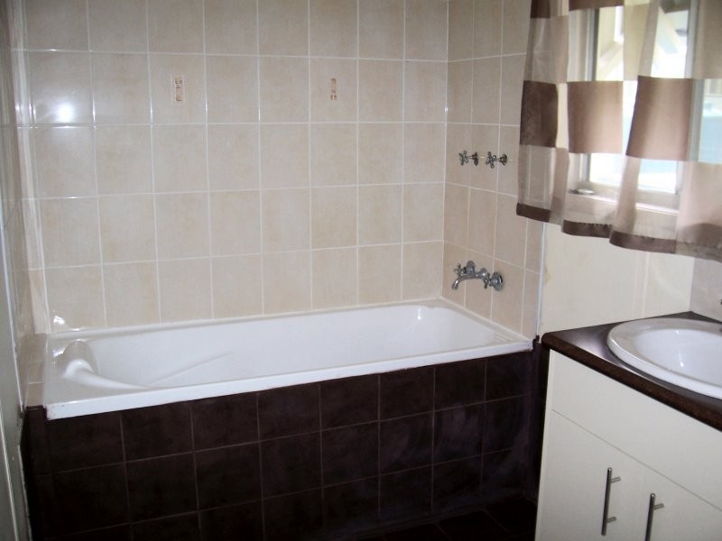 5 BETTY ST, Macleay Island QLD 4184