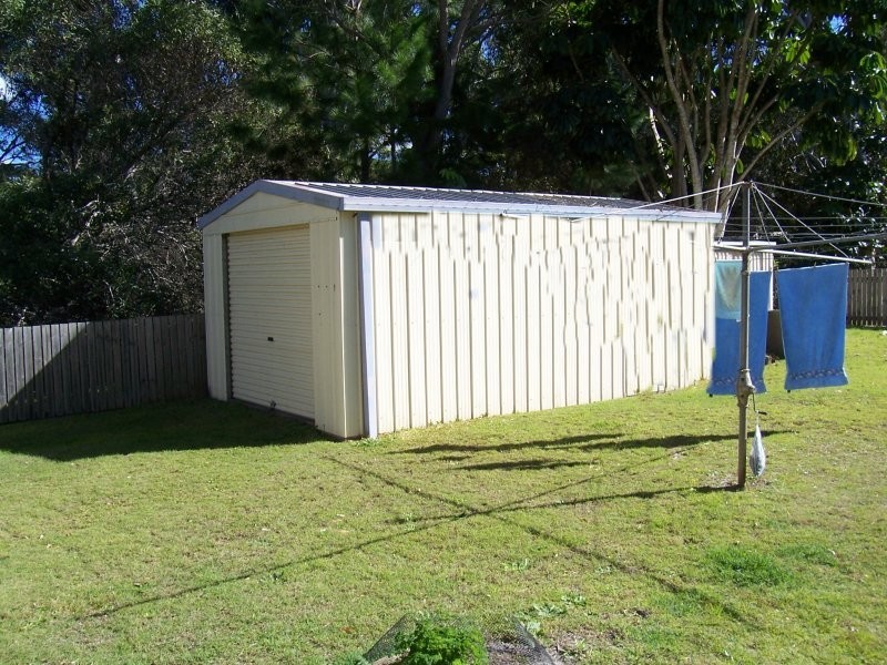 5 WILLIAM ST, Macleay Island QLD 4184