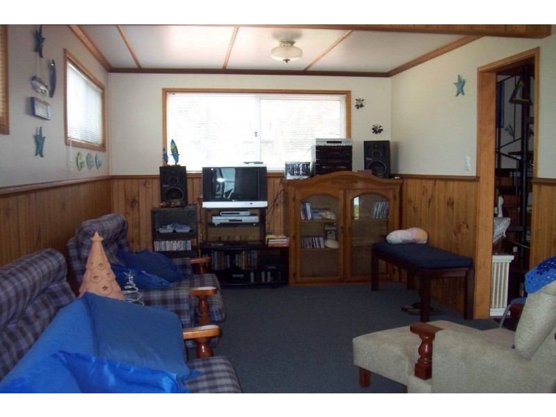 37 JAN ST, Macleay Island QLD 4184