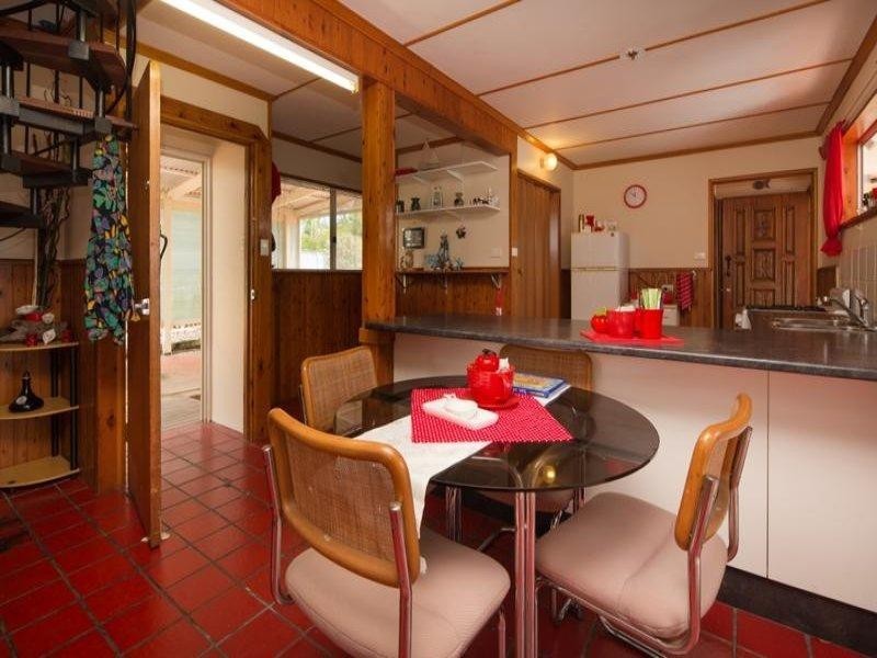 37 JAN ST, Macleay Island QLD 4184