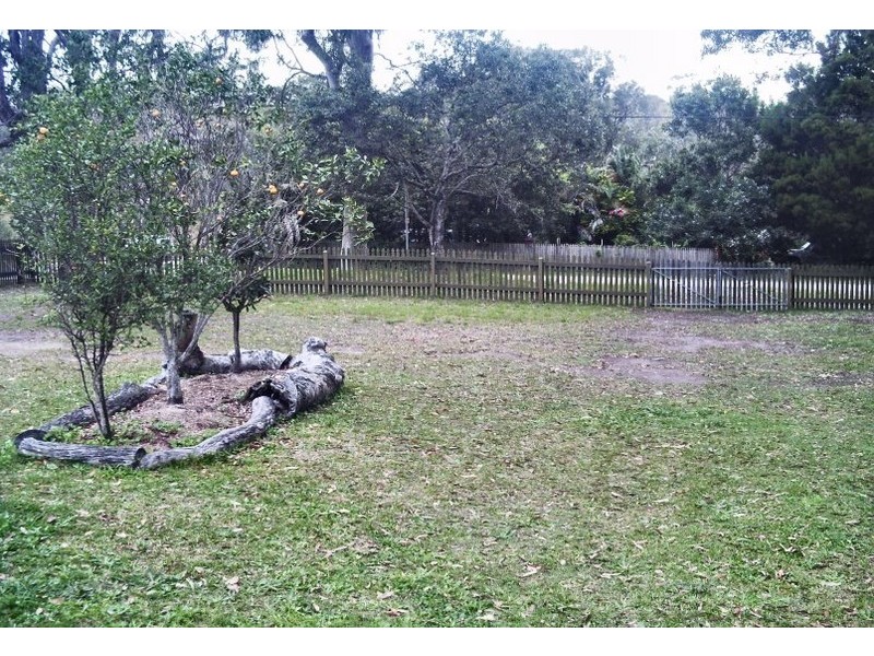 1 Undine st, Macleay Island QLD 4184