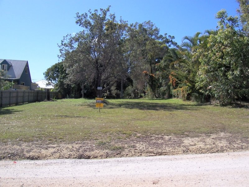 14 ALISTAIR CRT, Macleay Island QLD 4184