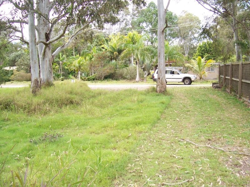 80 CHARLES TCE, Macleay Island QLD 4184