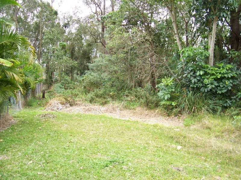 80 CHARLES TCE, Macleay Island QLD 4184