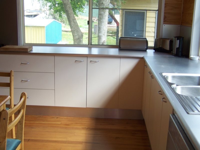 28 Blue Bay Crescent, Macleay Island QLD 4184