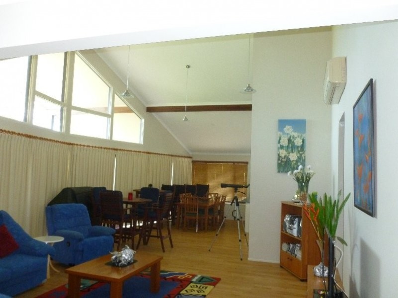 54 BEELONG ST, Macleay Island QLD 4184