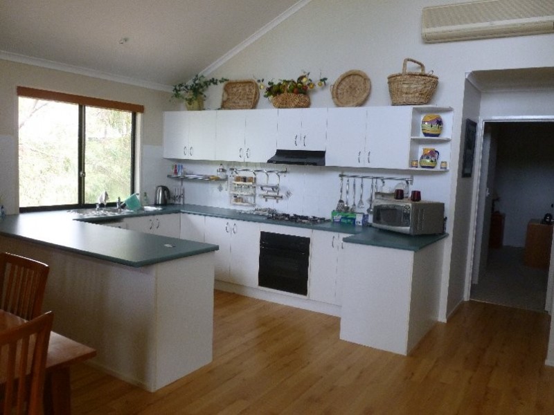 54 BEELONG ST, Macleay Island QLD 4184