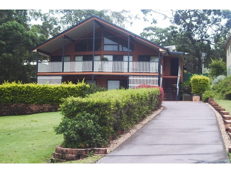 54 BEELONG ST, Macleay Island QLD 4184