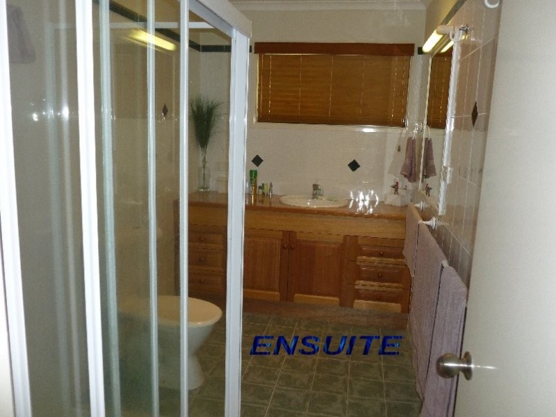 54 BEELONG ST, Macleay Island QLD 4184