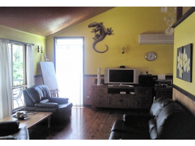 12 ORANA ST, Macleay Island QLD 4184